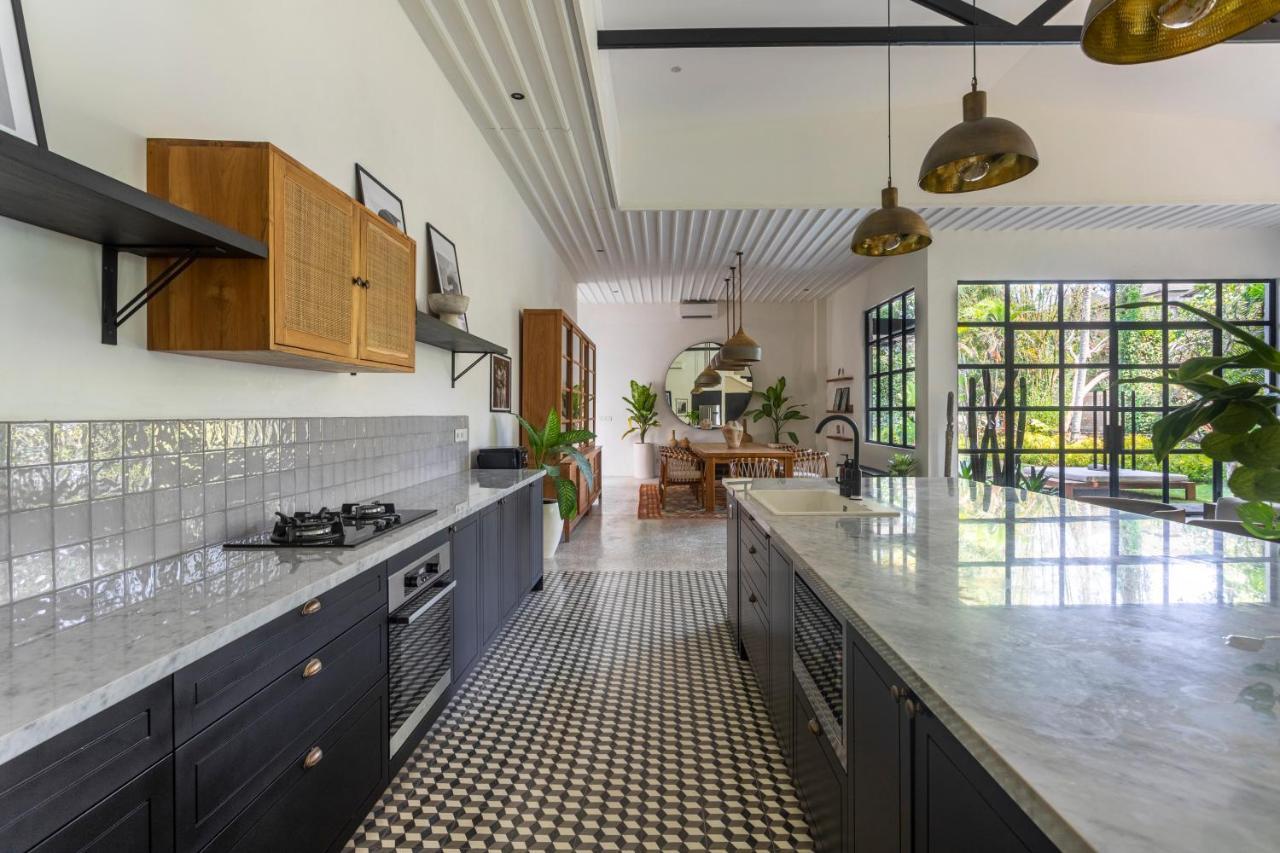 Villa Badoum Guesthouse Canggu Екстериор снимка